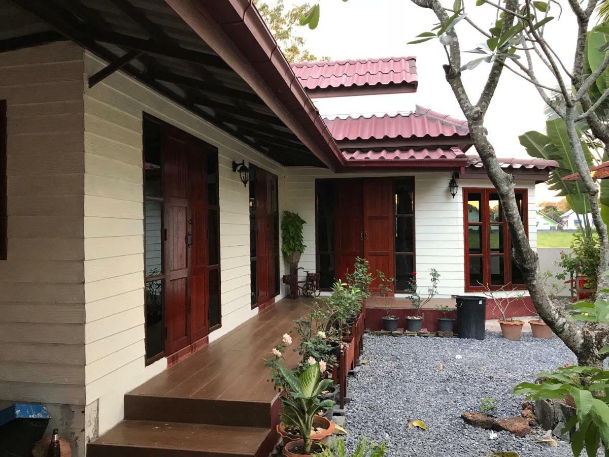 Апартаменты Grandma'S House Накхоннайок Экстерьер фото