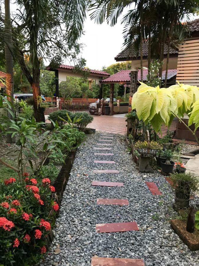 Апартаменты Grandma'S House Накхоннайок Экстерьер фото